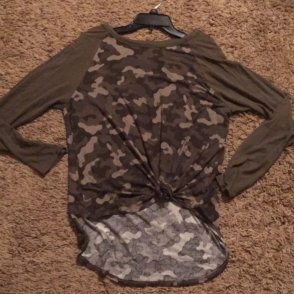 SOLD! New Camo tee